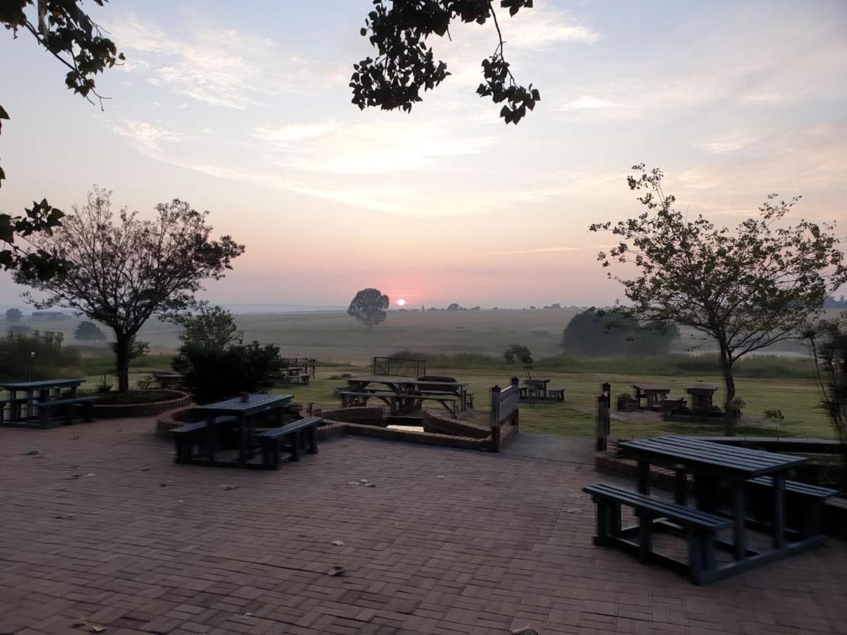4 Seasons Country Club Bronkhorstspruit Exterior photo